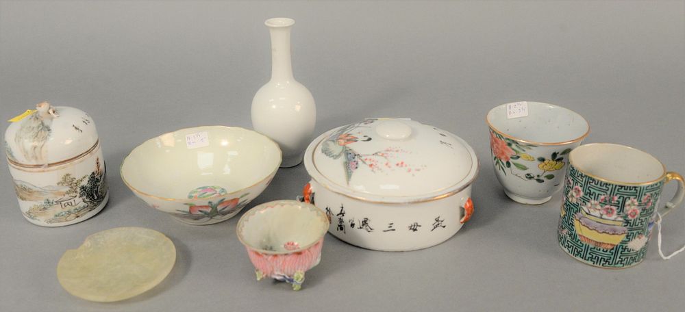 Appraisal: Tray lot of Chinese porcelain to include cups two covered