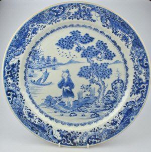 Appraisal: A Chinese blue and white large charger decorated with a