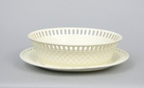 Appraisal: Wedgwood Pearlware Casserole Liner Pearlware basket weave casserole and liner