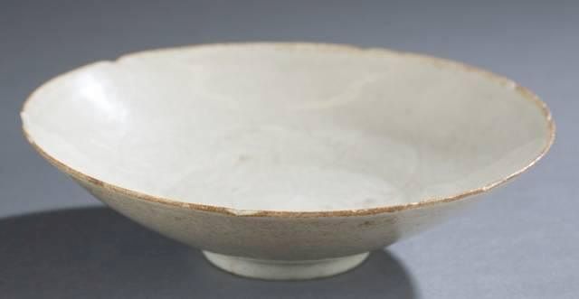 Appraisal: Chinese light gray shallow bowl A Chinese gray porcelain bowl