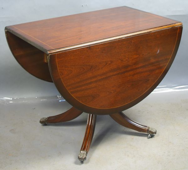 Appraisal: Custom Hepplewhite drop-leaf table h x l x w EST