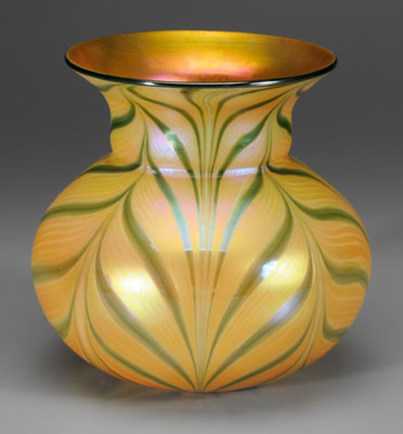 Appraisal: Lundberg art glass vase pulled feather decoration in green and