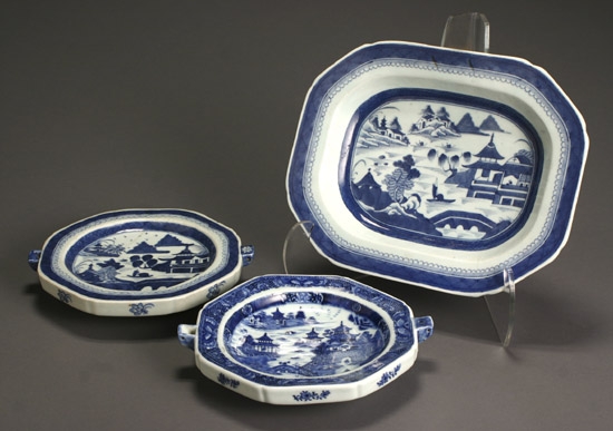 Appraisal: Three Chinese Export Blue and White Table Articles Daoguang-Xianfeng Period