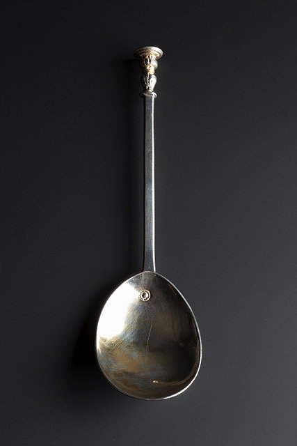 Appraisal: A SILVER SEAL TOP SPOON c by Anthony Arden of