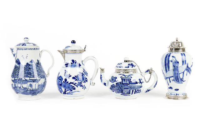 Appraisal: A group of Chinese blue and white wares Comprising a