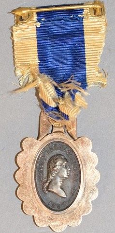 Appraisal: K gold Bailey Banks Biddle Revolution medal Sons of the