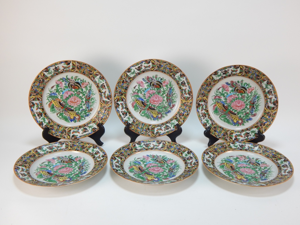 Appraisal: CHINESE ROSE MEDALLION BUTTERFLY PLATES China th CenturyDepicts butterflies and