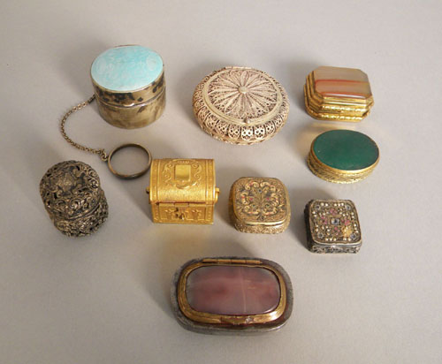 Appraisal: Nine miscellaneous pill and trinket boxes th and th c