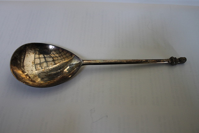 Appraisal: A CASED REPRODUCTION OF AN EARLY ELIZABETHAN MAIDENHEAD SPOON