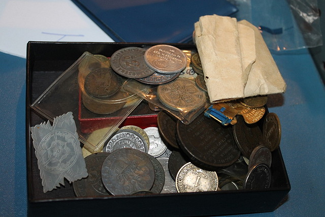 Appraisal: TWENTY THREE TH CENTURY TOKENS including H Youngs Penny map