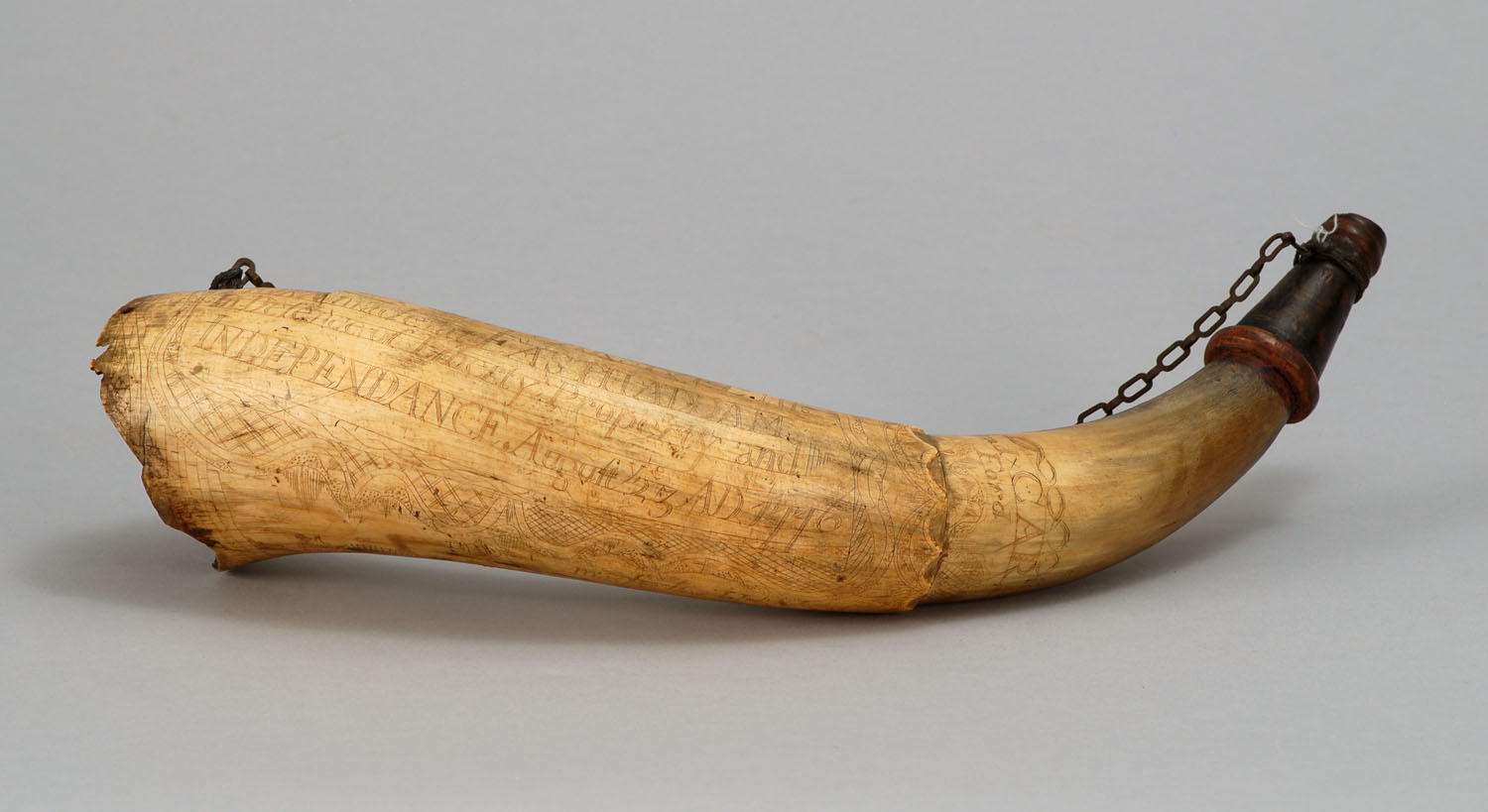 Appraisal: FINE ENGRAVED POWDER HORN Revolutionary War PeriodOne side engraved with