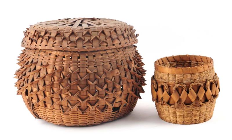 Appraisal: Lot Of Eastern Woodlands Splint Baskets The larger basket is