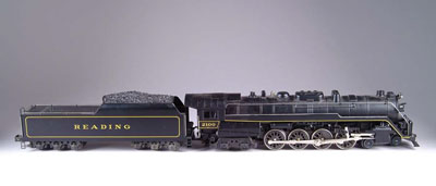 Appraisal: MODERN LIONEL DIECAST - - loco and -wheel READING tender