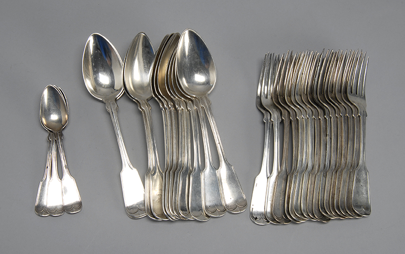 Appraisal: THIRTY-ONE PIECES OF AMERICAN SILVER FLATWARE Twelve large tablespoons sixteen