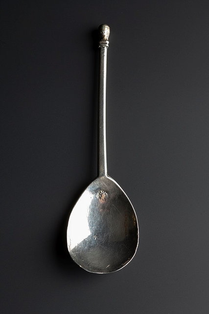 Appraisal: A PROVINCIAL SILVER MAIDENHEAD SPOON possibly late th Century single