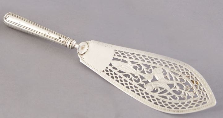 Appraisal: George III Sterling Silver French Thread Fish Slice London makers