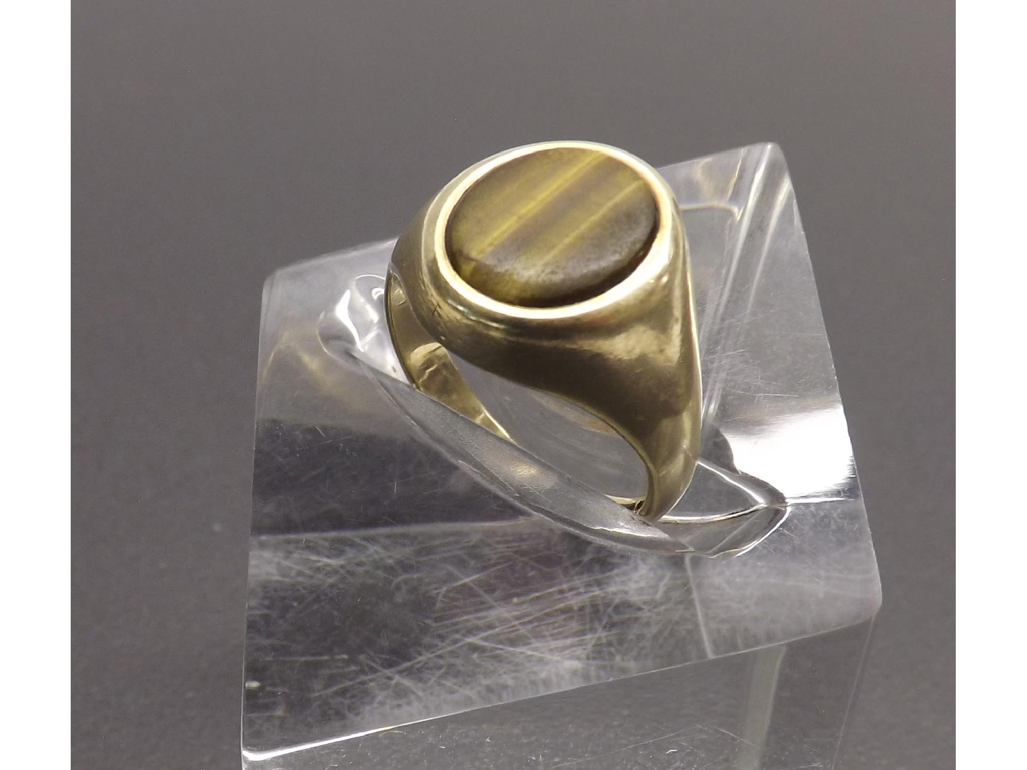 Appraisal: ct tiger's eye gentleman's signet ring gm ring size S