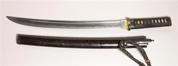 Appraisal: A NICELY MOUNTED WAKIZASHI WITH SIGNED KOZUKA AND WARIBASHI Japan