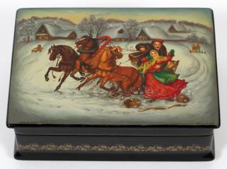 Appraisal: RUSSIAN LACQUER HINGED BOX RUSSIAN LACQUER HINGED BOX W Rectangular