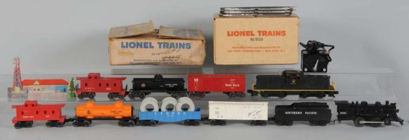 Appraisal: Lot of Lionel Set Boxed Train Sets Description Post-war Includes