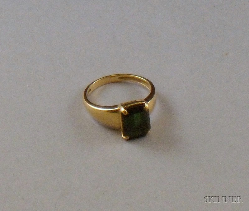 Appraisal: kt Gold and Green Tourmaline Ring size Bears unidentified hallmarks