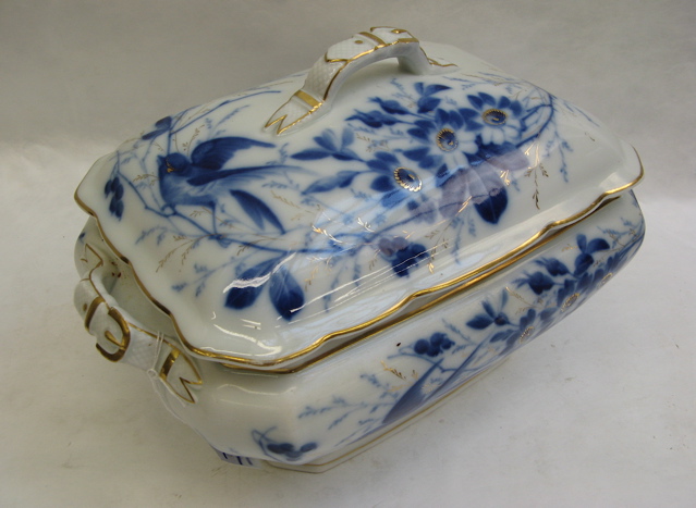 Appraisal: PORCELAIN SOUP TUREEN rectangular form double handles decorated with blue