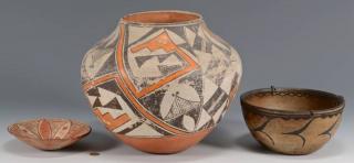 Appraisal: Native American Southwestern Pottery Vessels st item Large American Indian