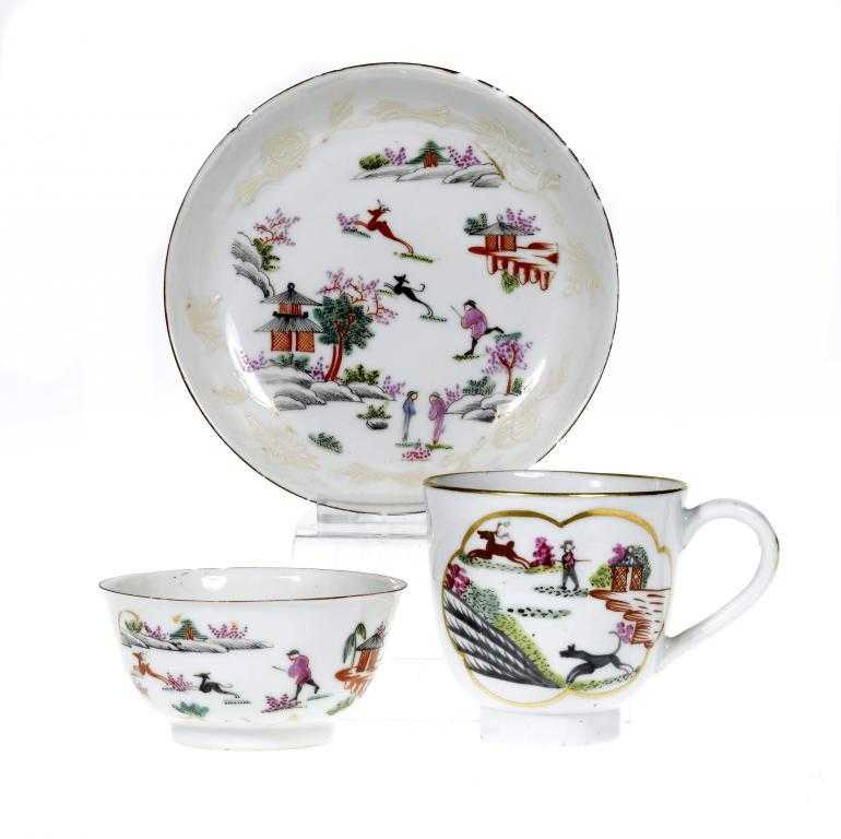 Appraisal: AN ENGLISH-DECORATED CHINESE PORCELAIN TEA BOWL AND SAUCER enamelled with