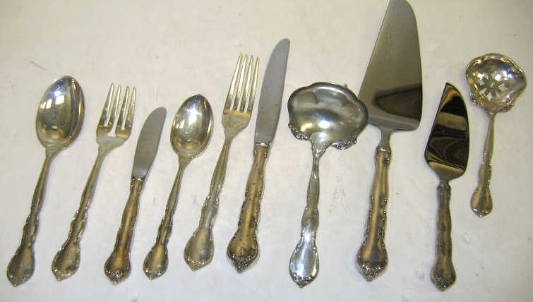 Appraisal: LUNT SILVERSMITHS GREENFIELD MA Sterling silver flatware service Mignonette pattern