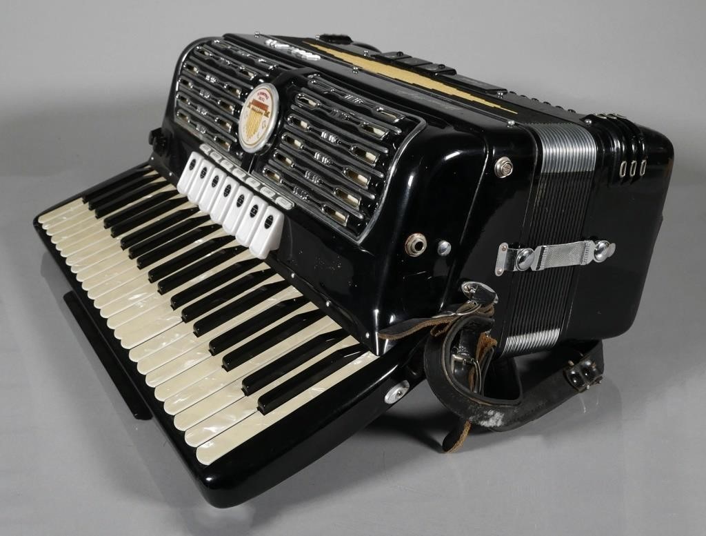 Appraisal: TITANO PALMER HUGHES GRAND ACCORDIONGood condition Good compression everything works