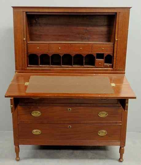 Appraisal: Maryland Sheraton secretary desk c the upper section with tambour