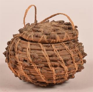 Appraisal: Southern Coil Longleaf Needle Trinket Basket Sliding lid and suspension