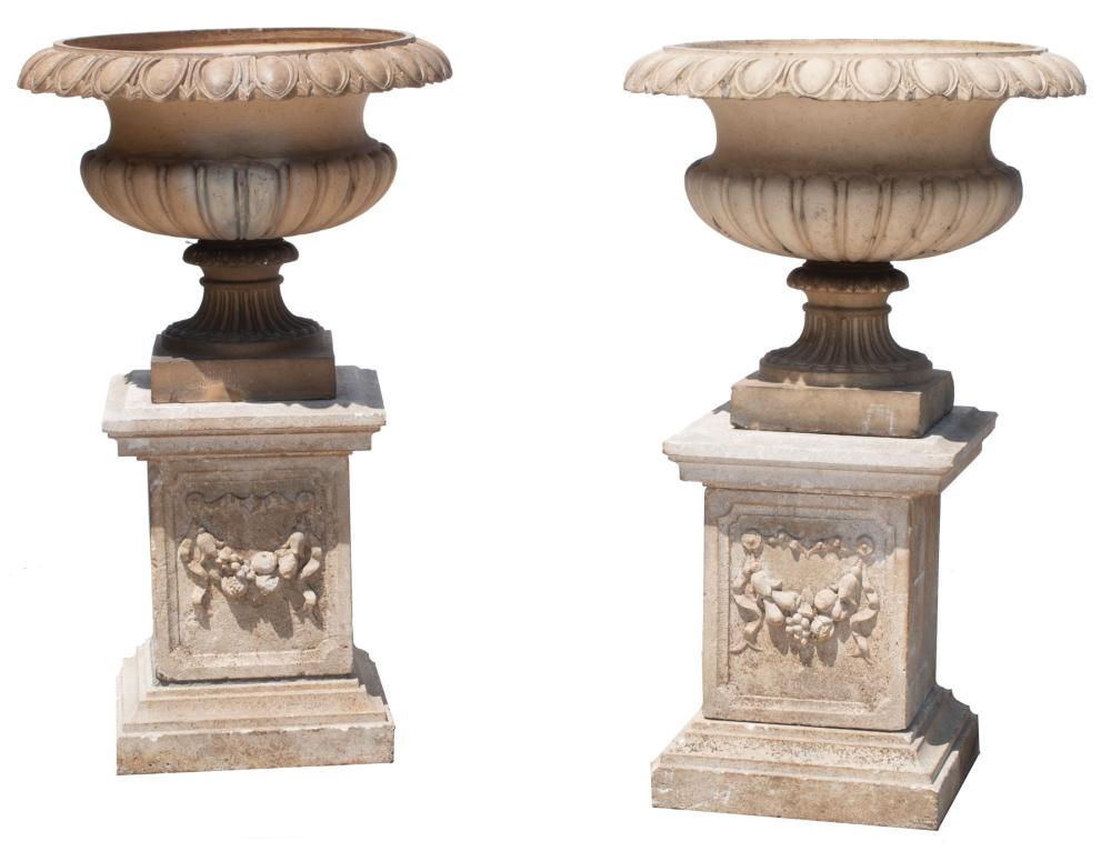 Appraisal: Pair of Italian Cast-Stone Garden Urns th c urn with