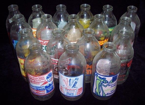 Appraisal: A collection of advertising milk bottles circa s