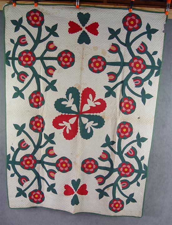 Appraisal: Early Pieced Quilt th Century Floral and oak leaf applique