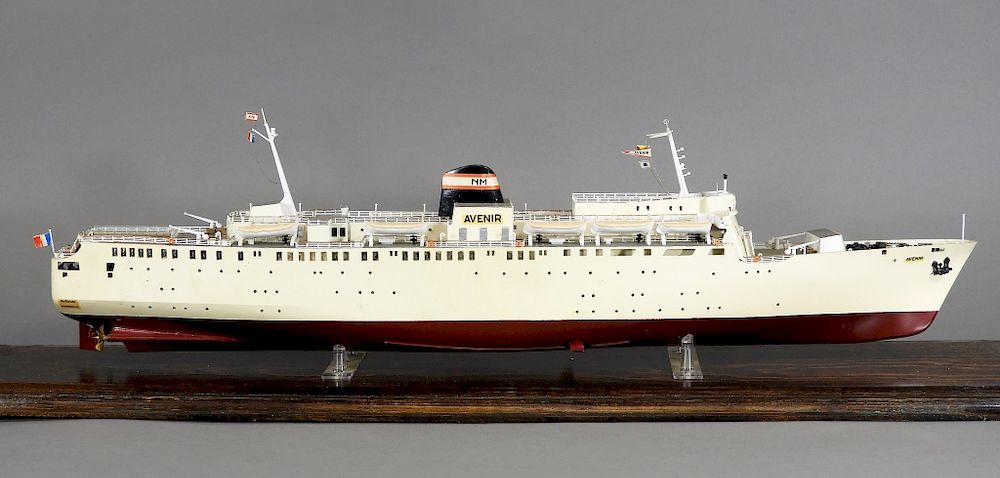 Appraisal: Avenir France Plastic Model Advertisement Ship Kit United States th