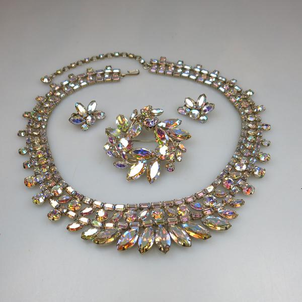 Appraisal: Sherman Demi-Parur Suite comprising a necklace a brooch and a