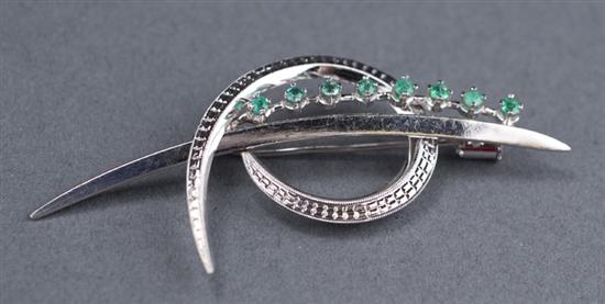 Appraisal: KT white gold Art Deco pin with emeralds Pin contains