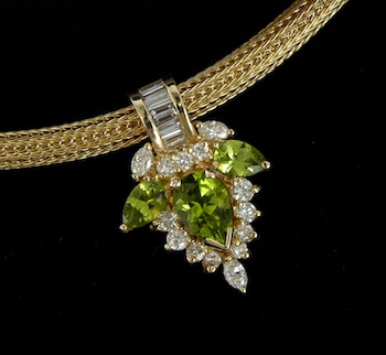 Appraisal: An Italian Mesh Necklace with A Diamond and Peridot Enhancer