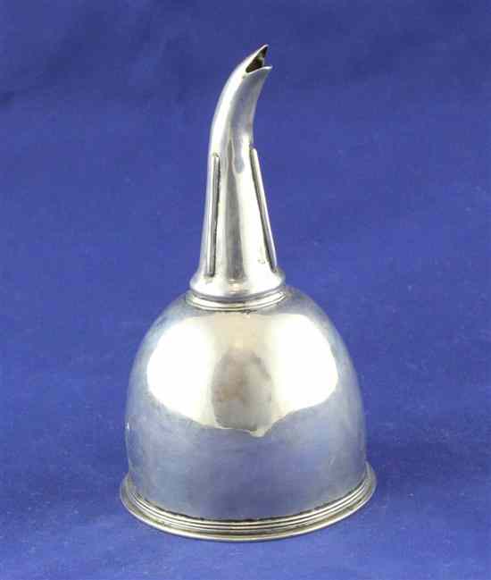 Appraisal: A George III silver wine funnel with reeded border Abstinando