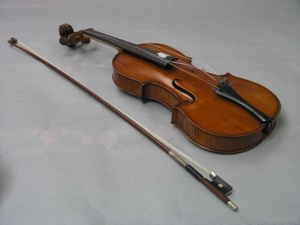 Appraisal: A violin by Luigi Azzola Torino in half-veneered back rosewood