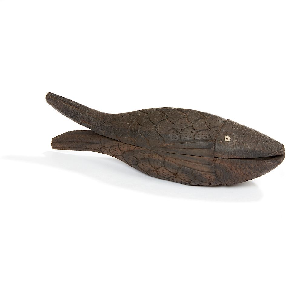 Appraisal: Wood Fish Container Carved wood fish container Dimensions l Processing