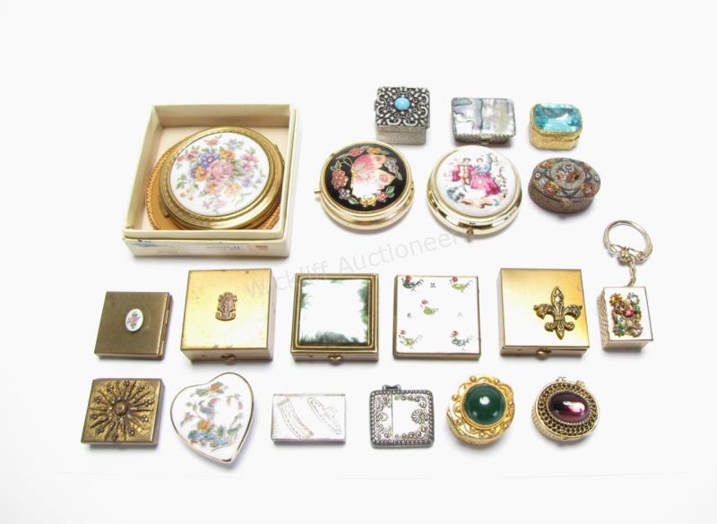 Appraisal: Seventeen pill and powder boxes including Carene England porcelain compact