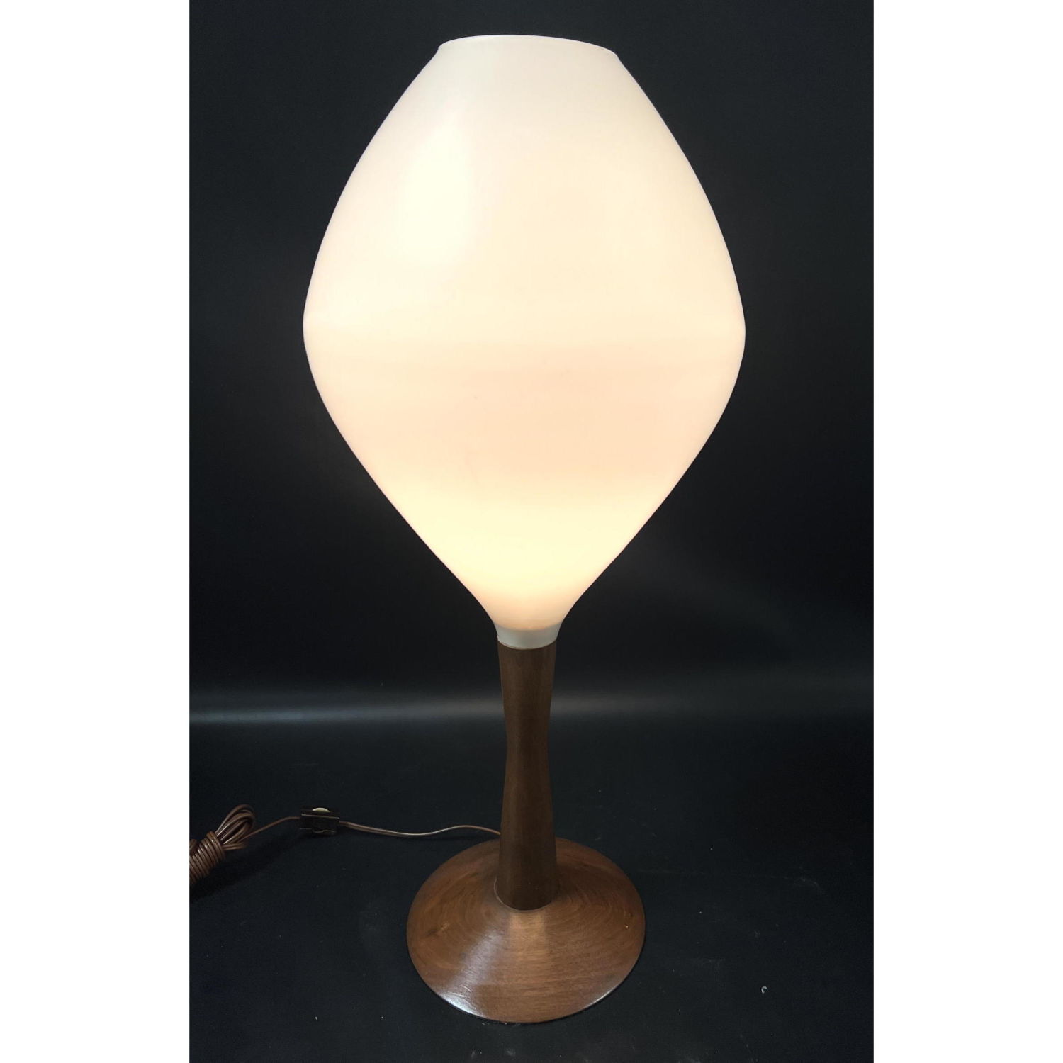 Appraisal: Mid Century Modern Wood Stem Table Lamp with Large Shade