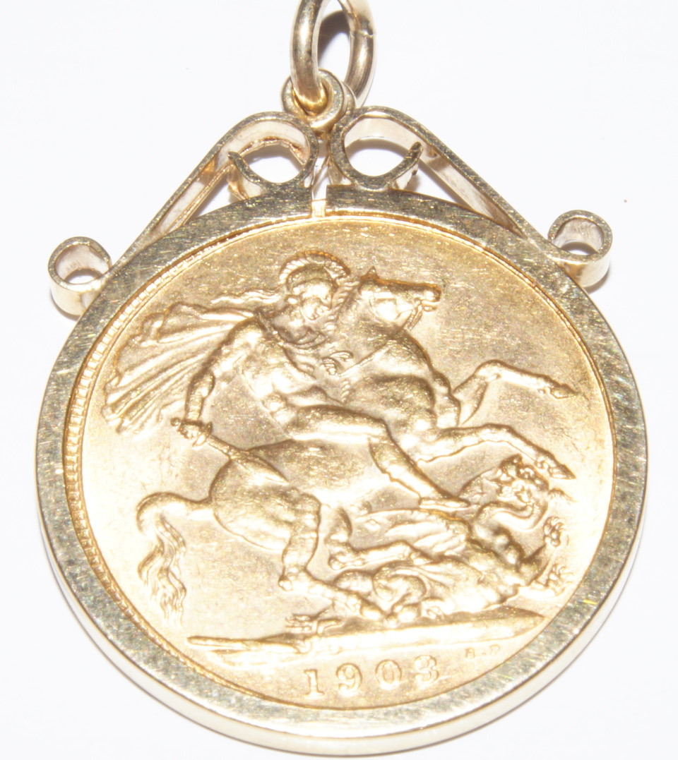 Appraisal: An Edward VII gold full sovereign pendant in ct gold