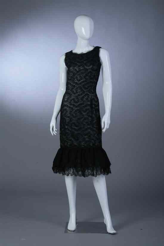 Appraisal: OSCAR DE LA RENTA BLACK LACE COCKTAIL DRESS Label numbered