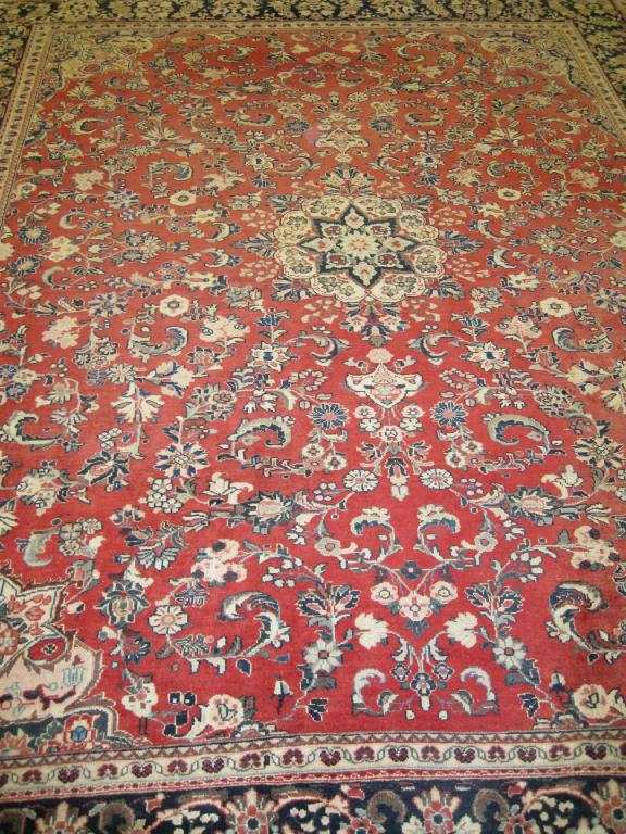 Appraisal: A bordered Persian Mahal Carpet with central medallion and all