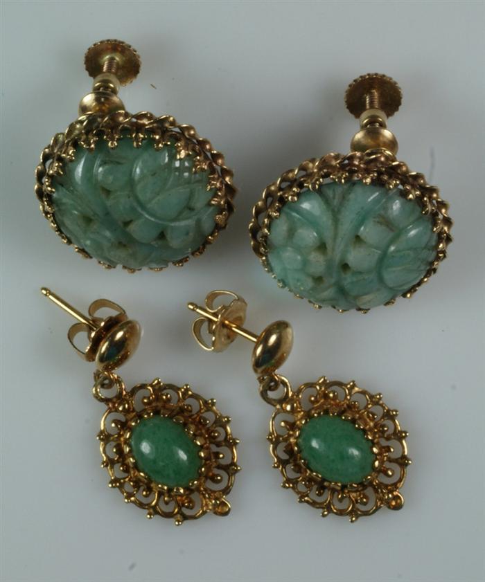 Appraisal: Pr K YG jade earrings dwt Estimate -