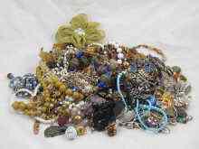 Appraisal: A quantity of costume jewellery including semi-precious bead necklaces etc