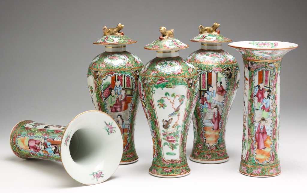 Appraisal: FIVE PIECE ROSE MANDARIN GARNITURE SET China th century Pair